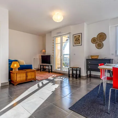 Appartement Les Arts-2 By Interhome Deauville