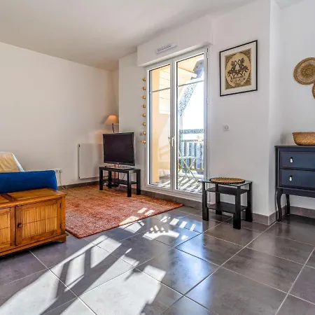 Les Arts-2 By Interhome *