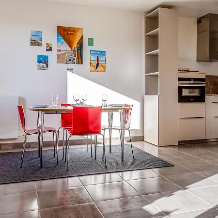 Appartement Les Arts-2 By Interhome *